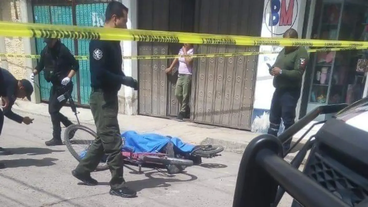 Hombre baleado en Huejotzingo mientras pedaleaba su bicicleta